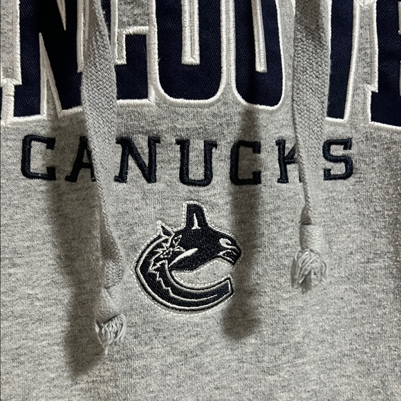 NHL Vancouver Canucks Gray and Black Hoodie - Picture 6 of 11